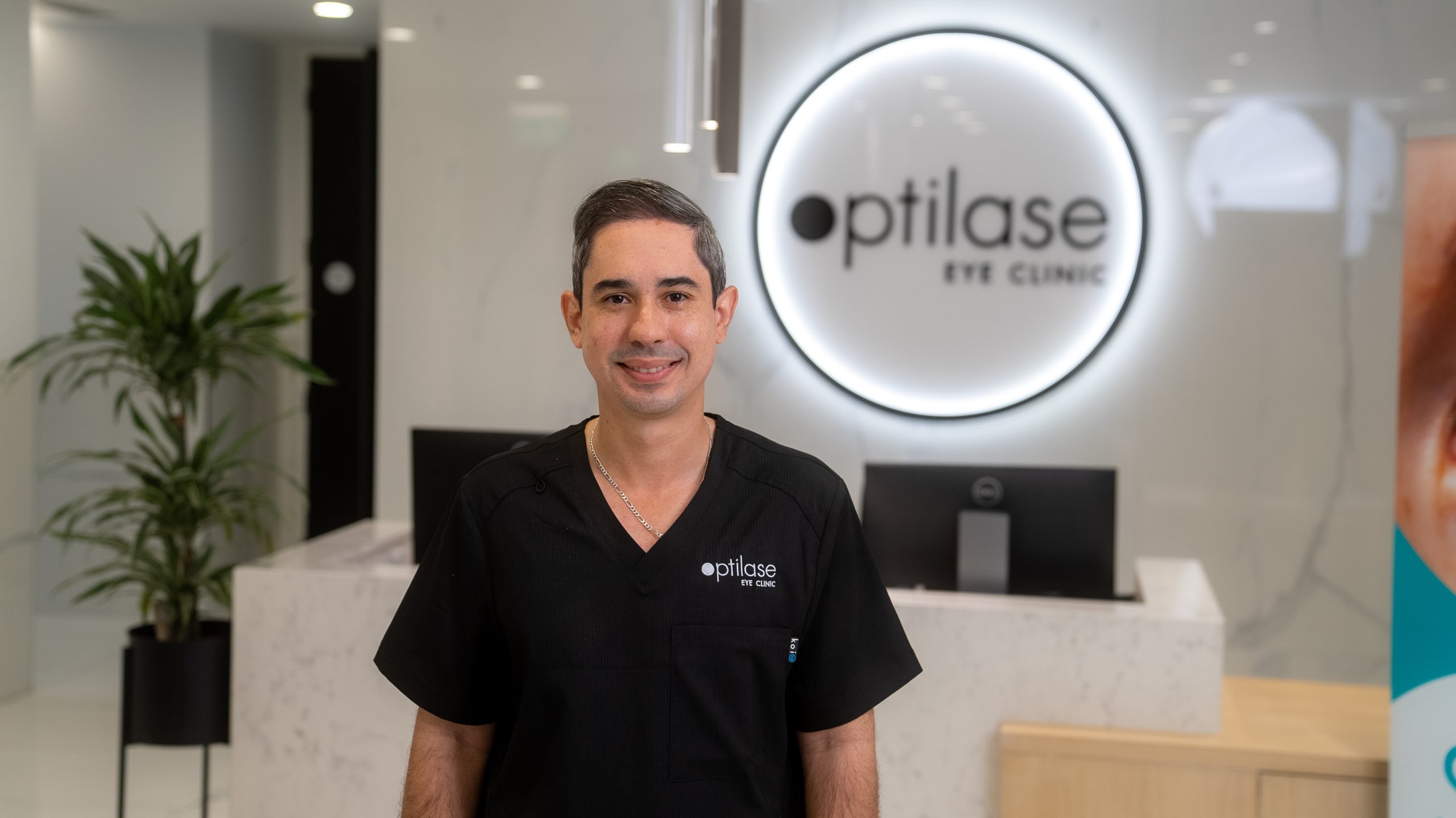 Mr Mikhail Hernandez - Optilase